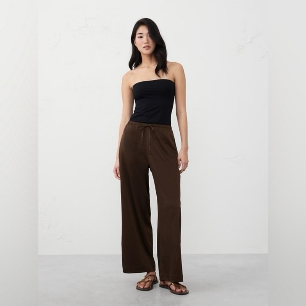 Banana Republic Wide-Leg Crinkled Satin Pull-On Pant  Size Medium Dark Oak